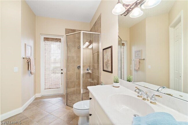 Building Photo - 2046 Imperial Cir