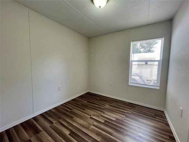 Building Photo - 6330 Eugene Acres Ln