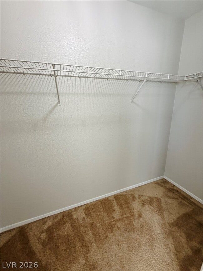 Building Photo - 865 Plantain Lily Ave