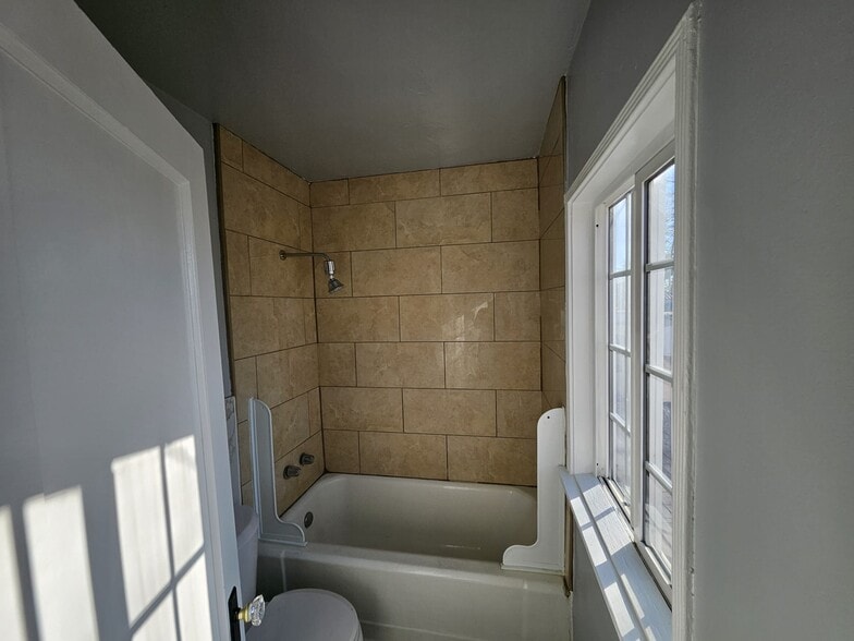 Bathroom. - 2561 Olive St