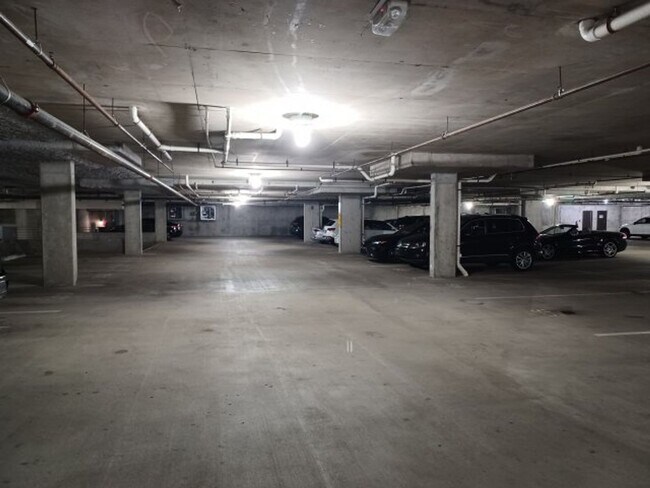 Building Photo - 4120 Ridgefield Dr