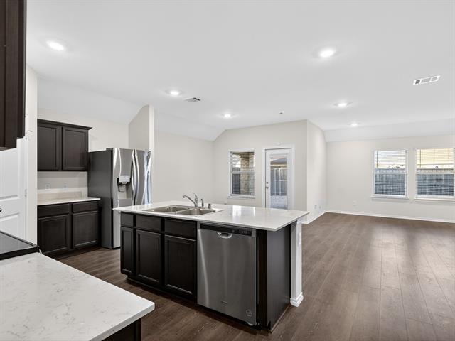 Building Photo - 3325 Stanley St