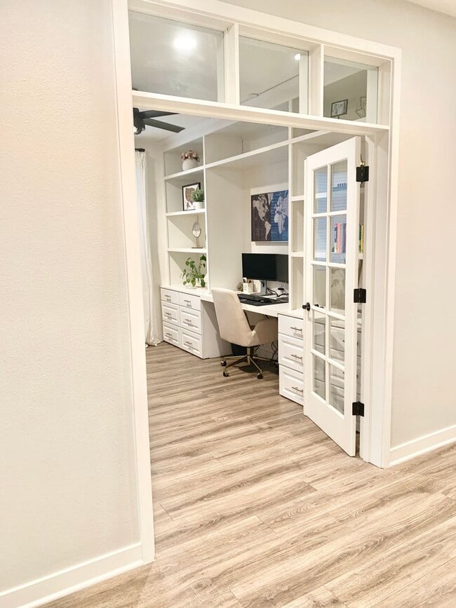 Building Photo - Gorgeous 4 Bedroom Home in West Murrieta