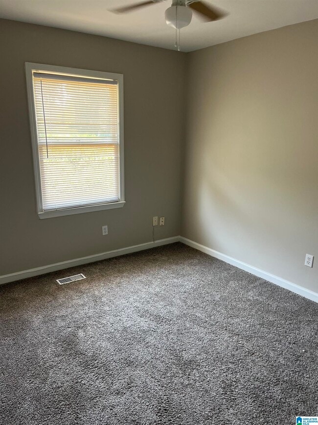 Building Photo - 5040 Cheshire Ct