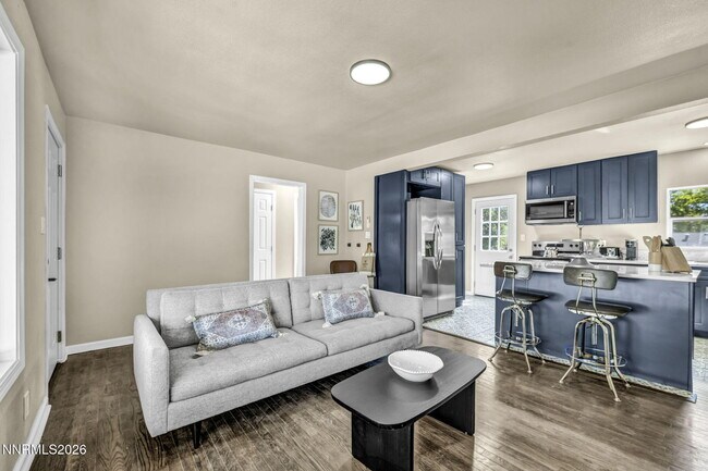 Building Photo - 1678 Ordway Ave