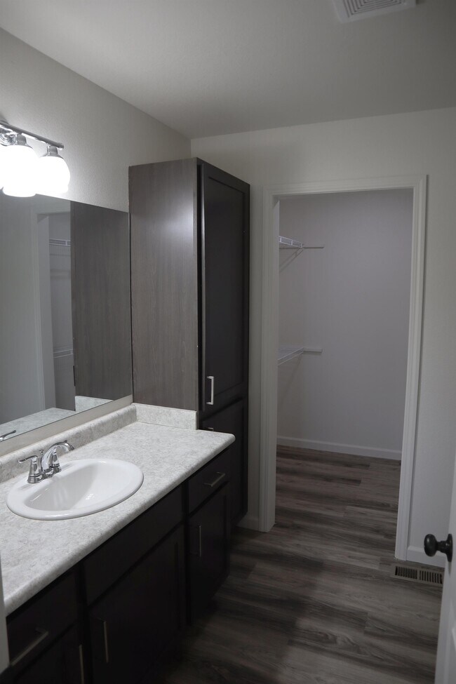 Building Photo - 13609 E Pawnee St