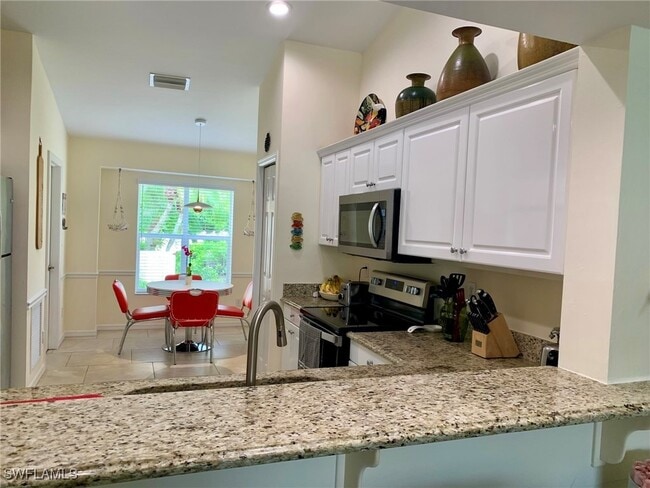 Building Photo - 7050 Lone Oak Blvd