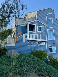 Building Photo - 201 Sea Crest Cir
