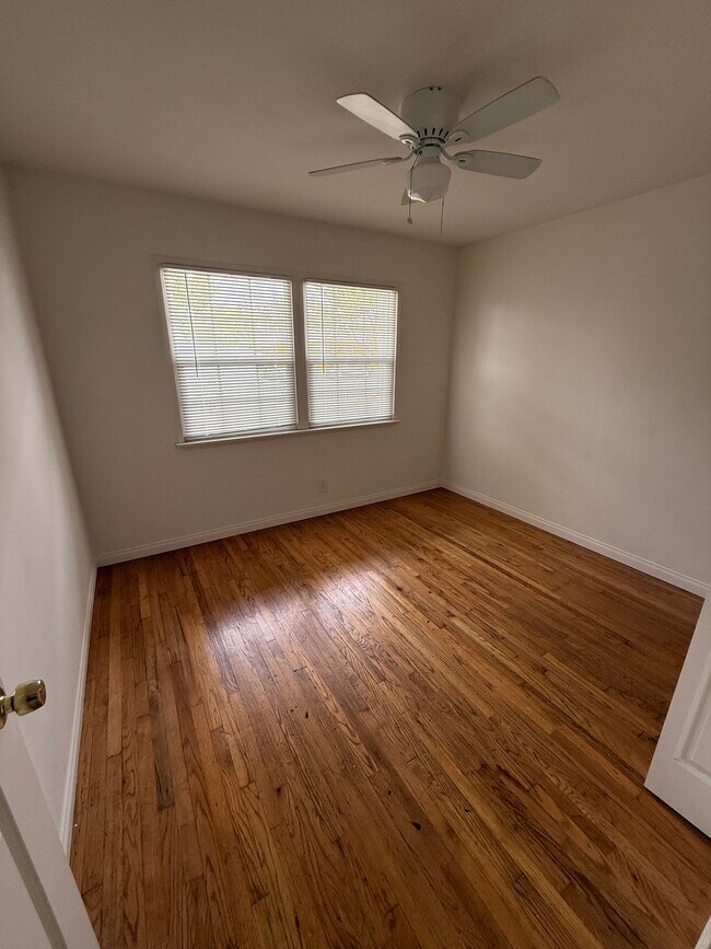 Bedroom - 3970 Sawtelle Blvd