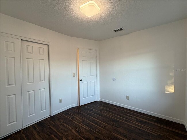 Building Photo - 6918 Edgefield Ln