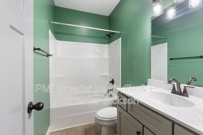 Building Photo - 130 Old Pond Ln