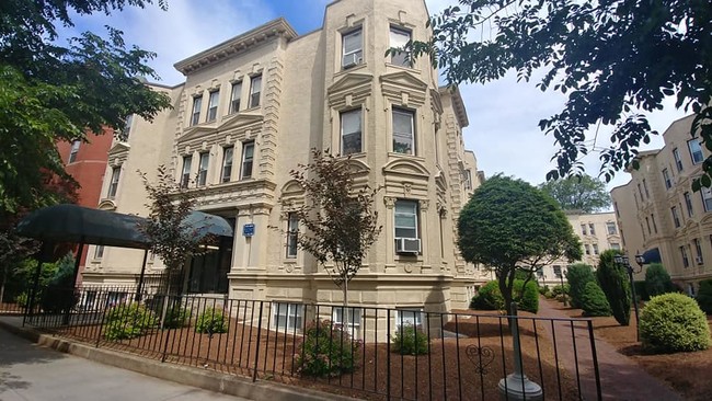 Building Photo - Reservoir Court