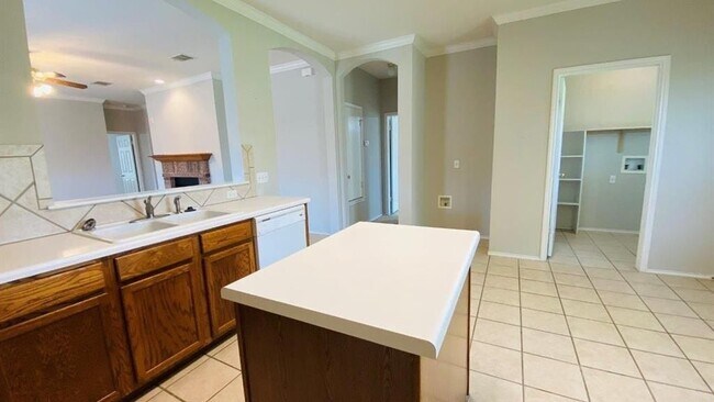 Building Photo - 207 Golden Gate Dr