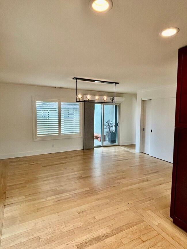 Building Photo - Outstanding Concord/Clayton Border- 5 bed 2.5 bath home with Pool and Hot-Tub and so much more!