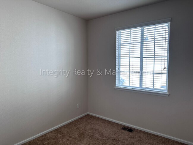 Building Photo - 3762 Cadence Dr