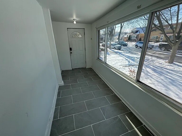 Building Photo - 1745 Brown Ave