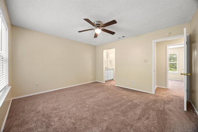 Building Photo - 6715 Old Quarry Ln
