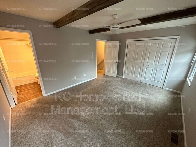 Building Photo - 439 W 10th street