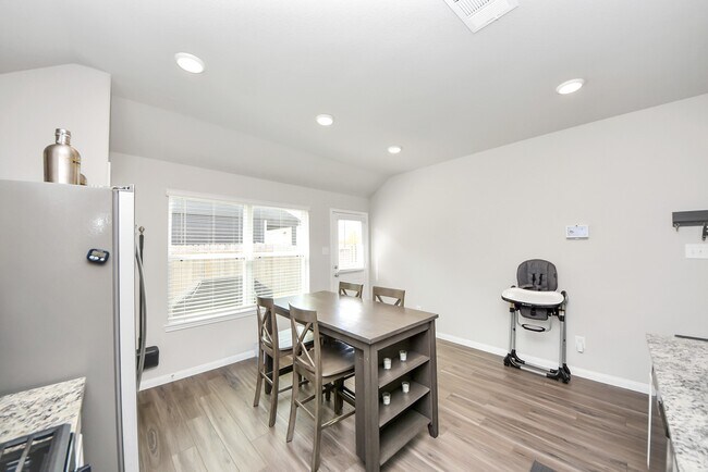 Building Photo - 3702 Cub Dr