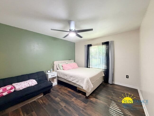 Building Photo - Great 3 Bedroom Home in Crestview!