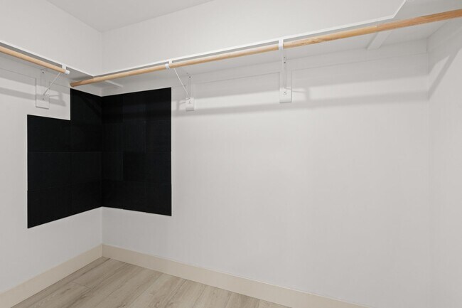 Building Photo - "Spacious 3-Bed Condo with 2 Baths in Citr...