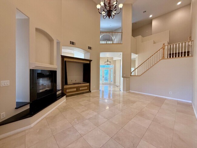 Building Photo - Grand 3 bedroom home with lake and golf course views located in Resort Villas ready to be your pa...