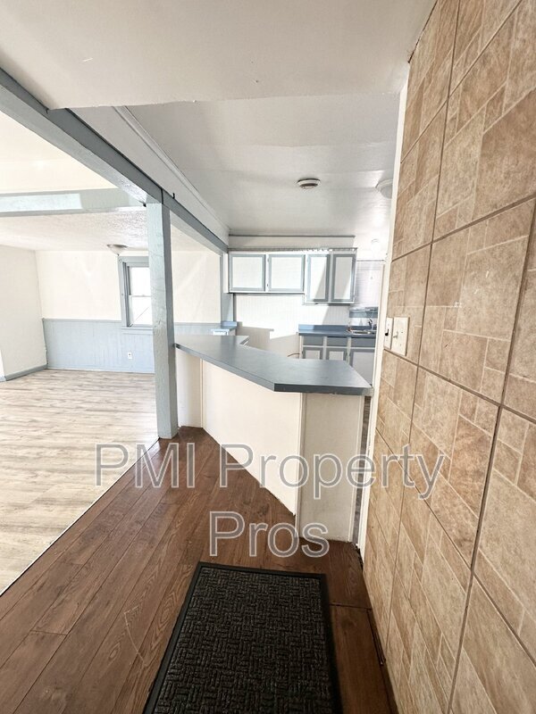 Building Photo - 6762 N 52nd St