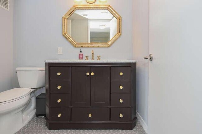 Building Photo - 1605 S US Hwy 1