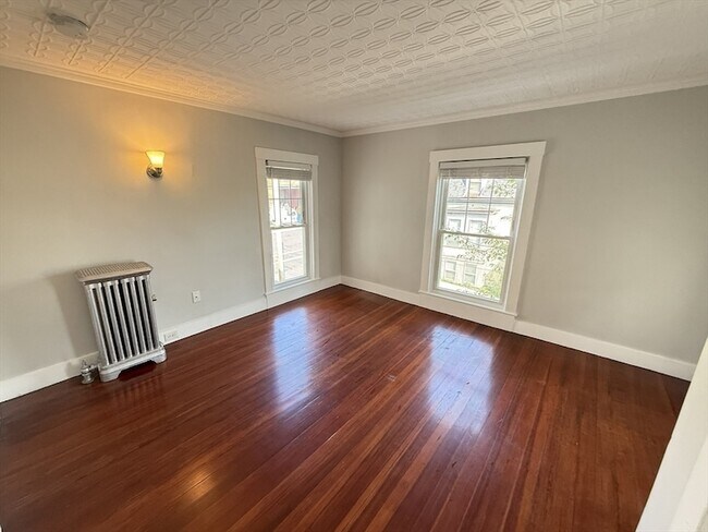 Building Photo - 43 Winthrop St