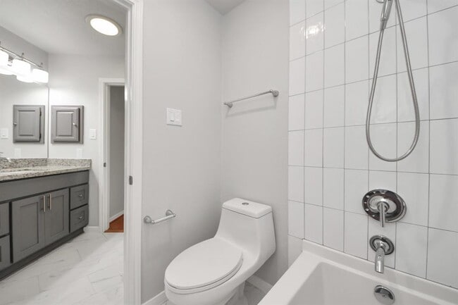 Building Photo - 12407 Meadow Ridge Dr