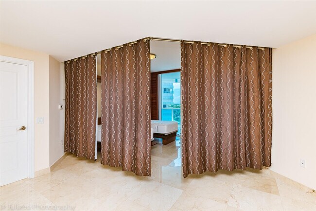 Building Photo - 801 Briny Ave