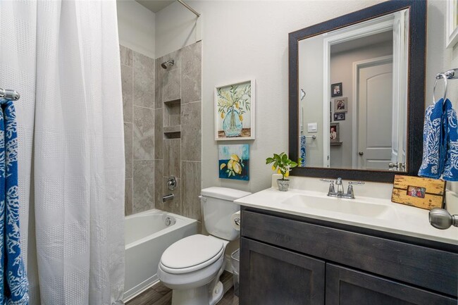 Building Photo - 31403 Raleigh Creek Dr