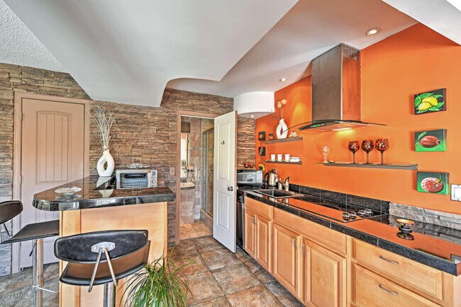 Primary Photo - 808 E Cochise Dr