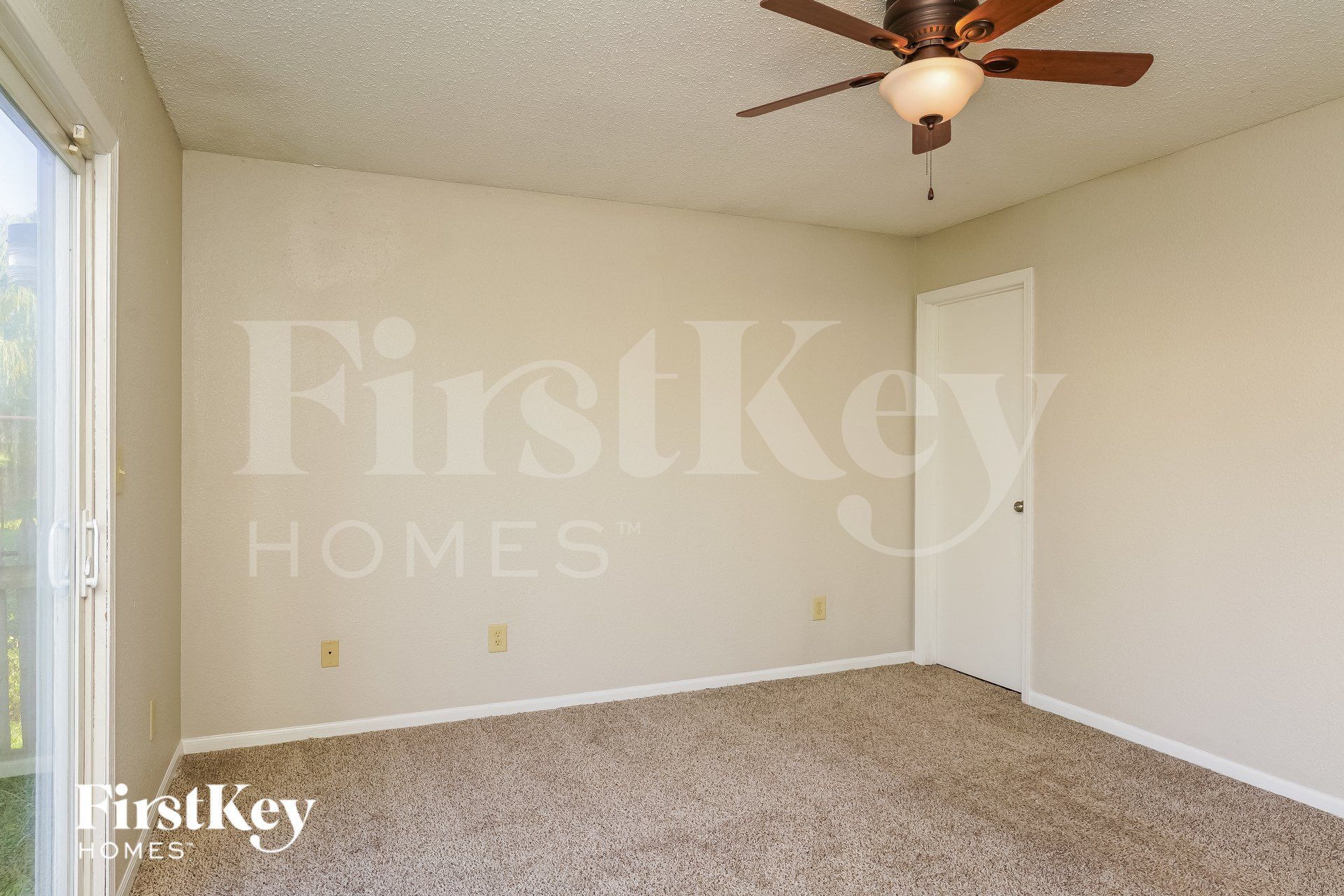 Building Photo - 1880 Long Lake Dr