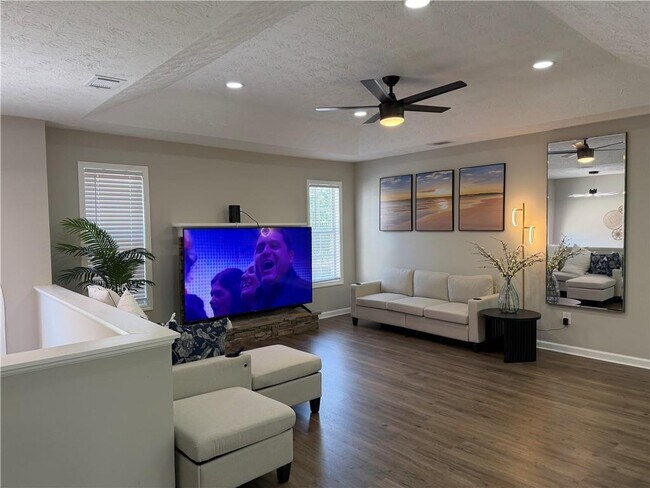 Building Photo - 934 Bay Ridge Dr