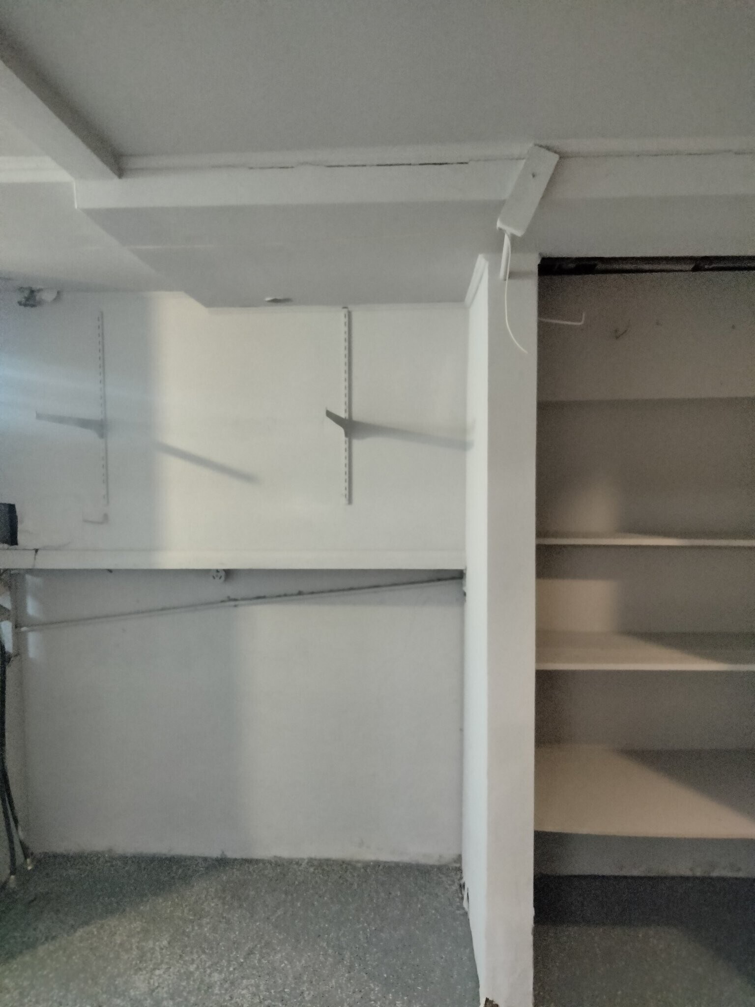 Building Photo - 70 Illona Dr
