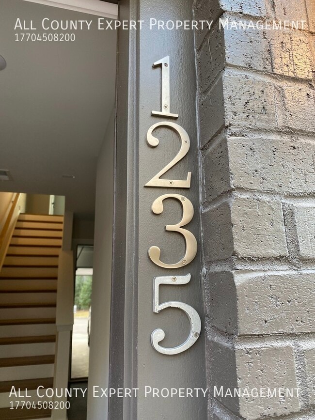 Building Photo - 1235 Cushenberry Ln