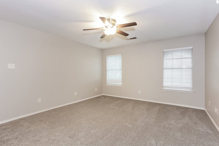 Building Photo - 705 Timber Trail
