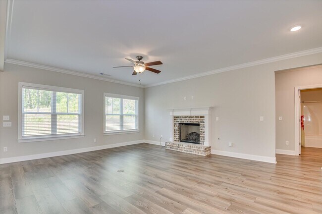 Building Photo - 1015 Sluice Gate Dr