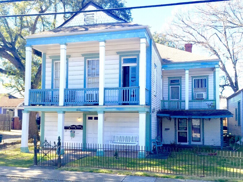 Primary Photo - 1800 Dante St