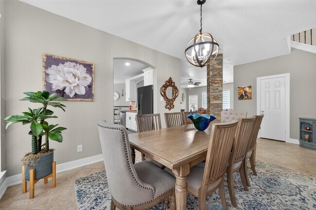 Building Photo - 3718 Garden Green Trail