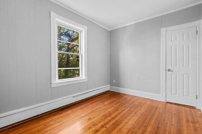 Building Photo - 202 Mather St