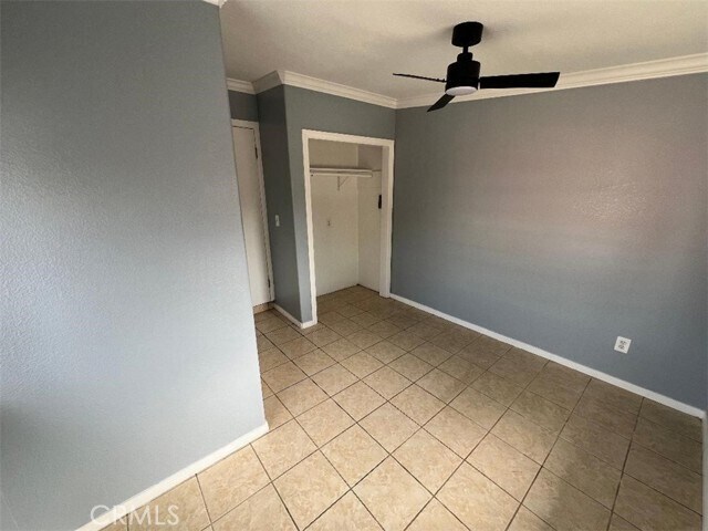 Building Photo - 2144 E Poppy St