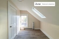 Building Photo - Room in Shared 7 bed/2 bath home