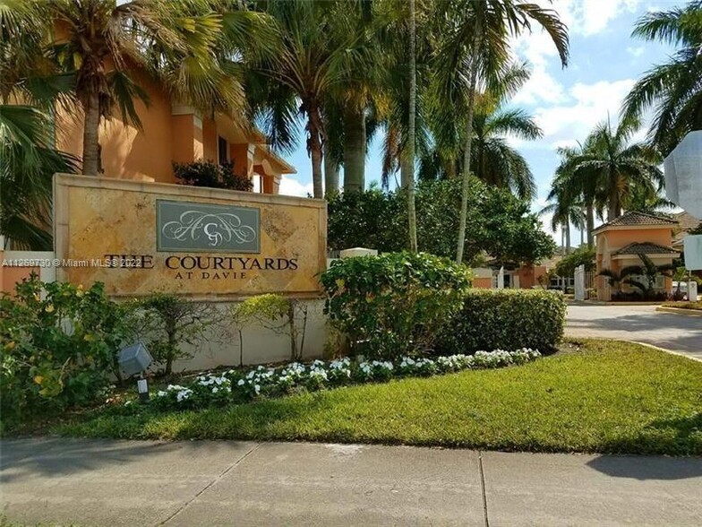 Primary Photo - 6900 SW 39th St