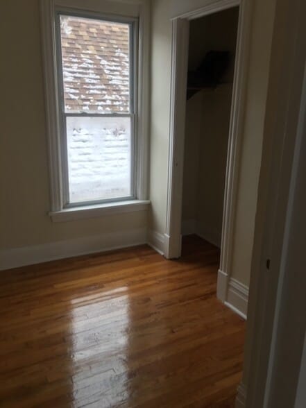 Bedroom - 6714 S Justine St