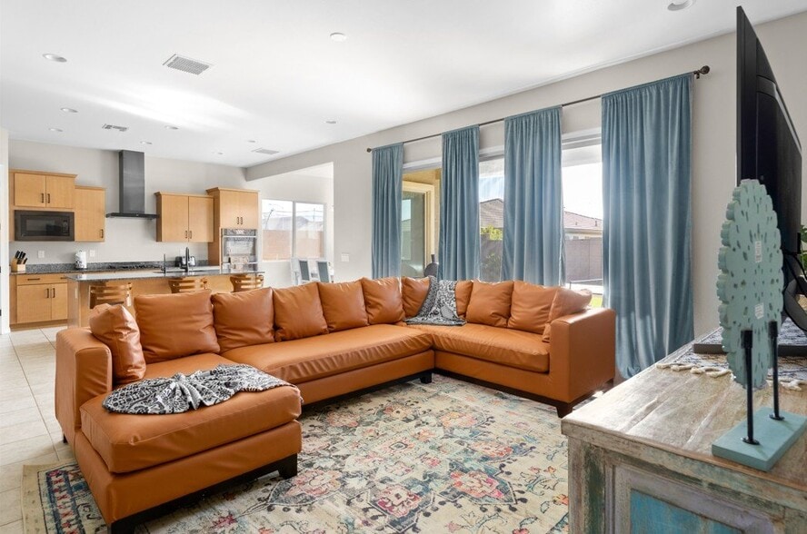 Building Photo - 8511 W Palo Verde Dr