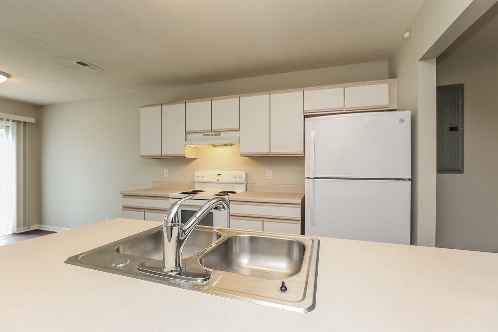 Building Photo - 1464 Rochester Dr