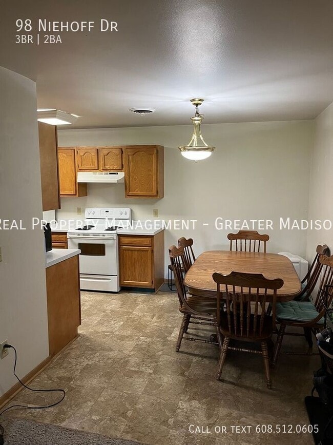 Building Photo - 98 Niehoff Dr