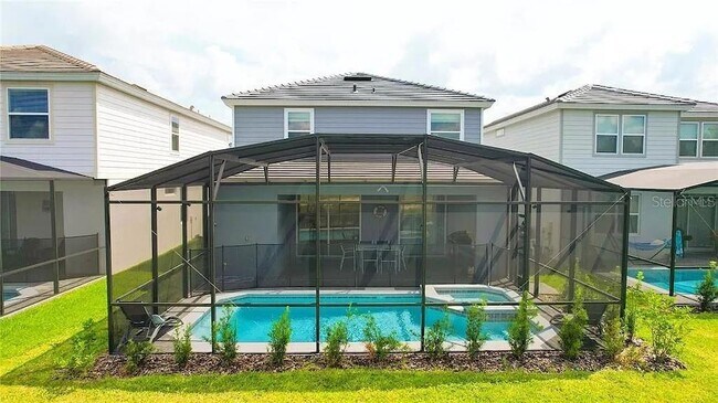 Building Photo - 7243 Oak Hammock Dr